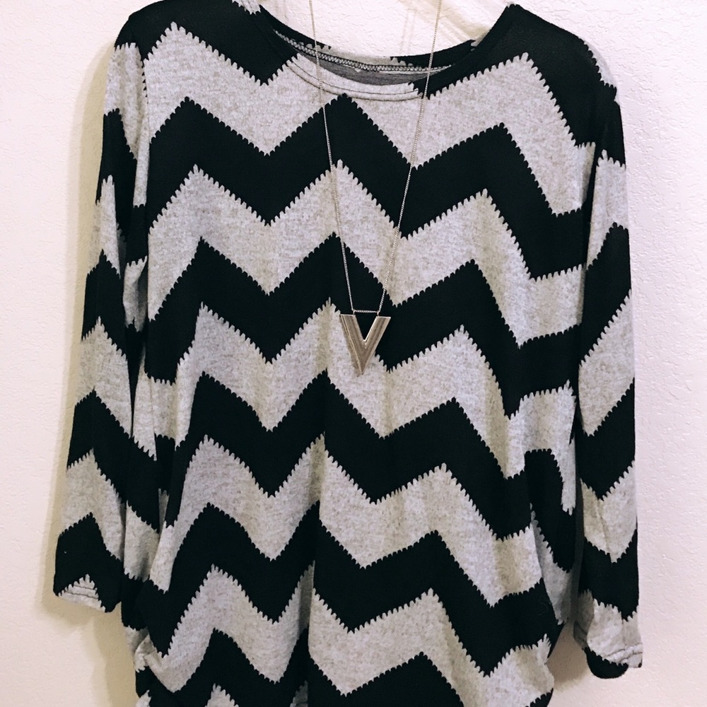 { Chevron Long Sweater }